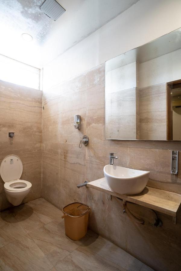 Hotel Kyra Airport Ahmadabad Zewnętrze zdjęcie