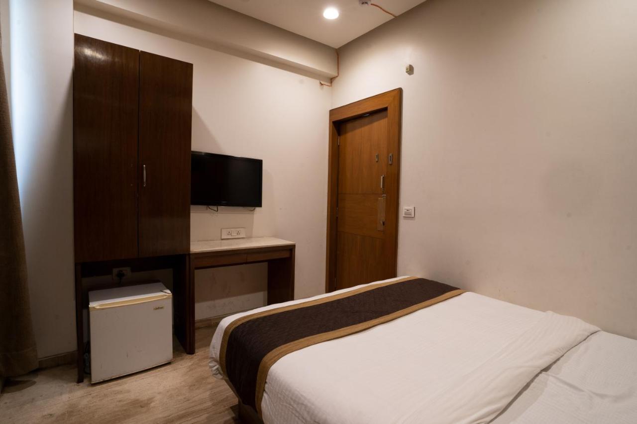 Hotel Kyra Airport Ahmadabad Zewnętrze zdjęcie