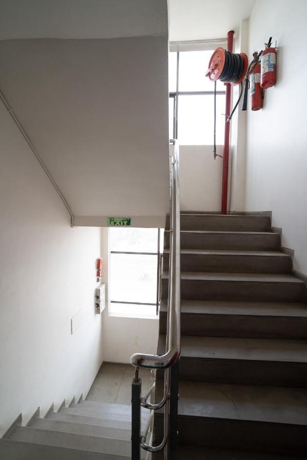 Hotel Kyra Airport Ahmadabad Zewnętrze zdjęcie