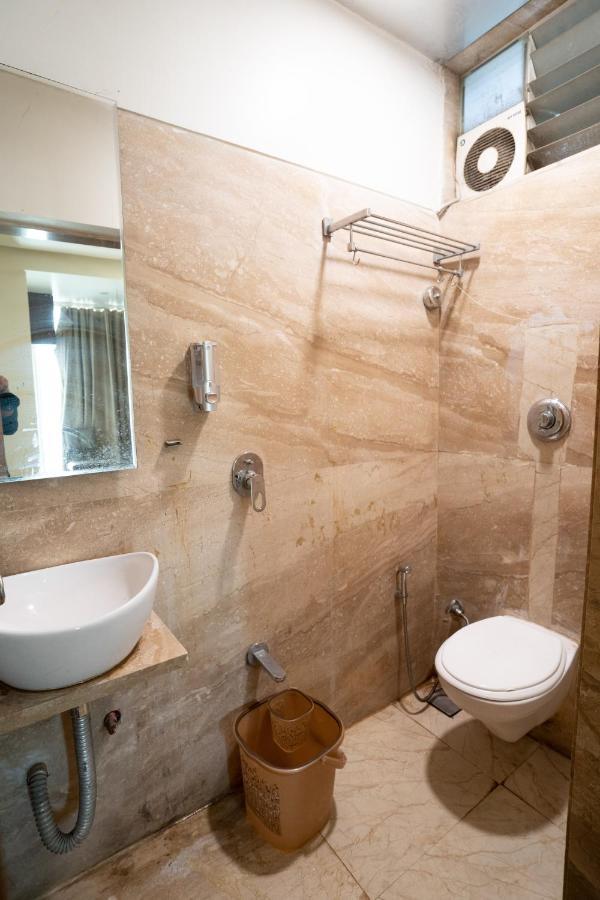 Hotel Kyra Airport Ahmadabad Zewnętrze zdjęcie