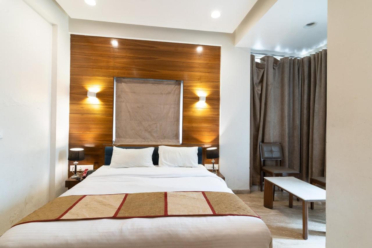 Hotel Kyra Airport Ahmadabad Zewnętrze zdjęcie