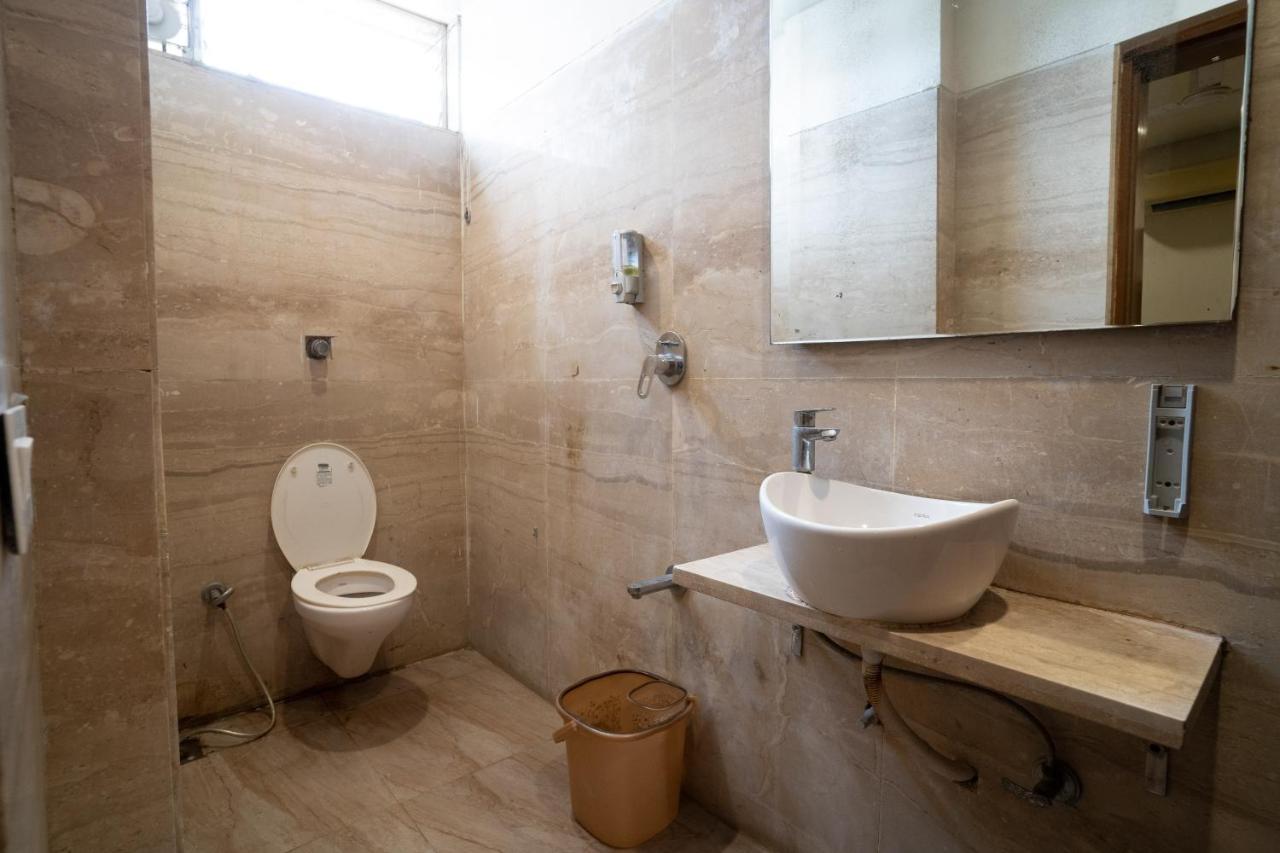 Hotel Kyra Airport Ahmadabad Zewnętrze zdjęcie